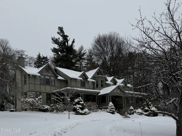 402 Loudon Road, Loudonville, NY 12211