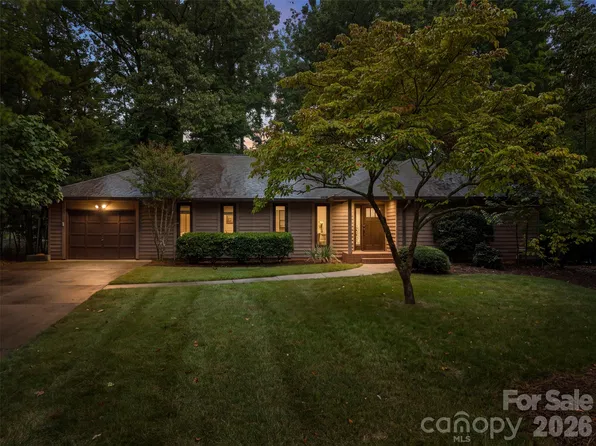 6 Catawba Ridge Ct, Clover, SC 29710