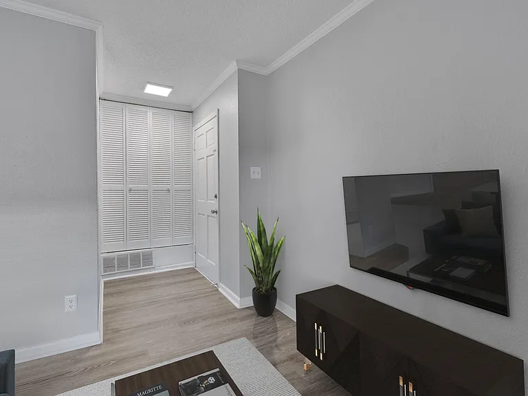 BLU Station Apartments — Photo 33