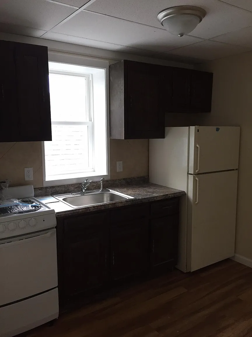 618 Montclair St APT 5 photo 1