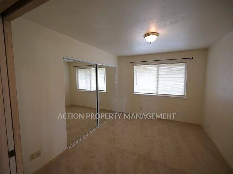 1464 Heath Rd — Photo 16