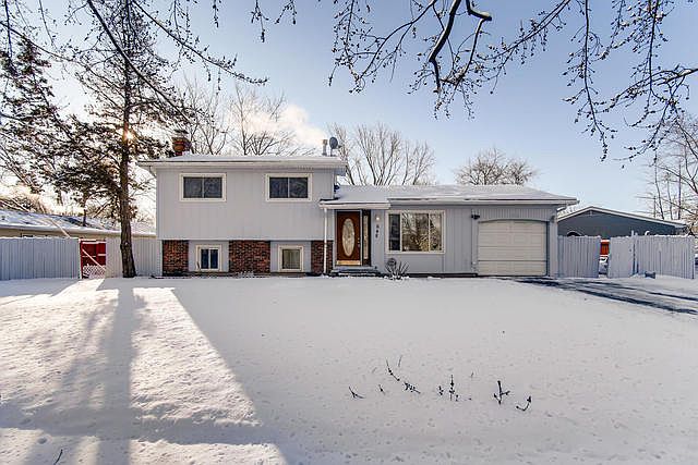 1st image of 648 Ponderosa Dr