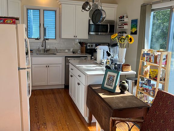 3rd image of 66 Cameron Ave #3