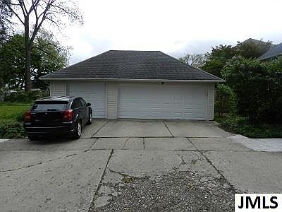 5th image of 1414 W Washington Ave