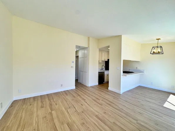 1168 E 10th St APT 215B, Long Beach, CA 90813