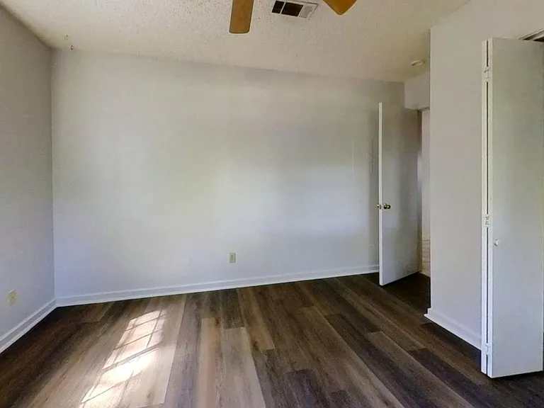 1015 W Martin Luther King Dr #C — Photo 5