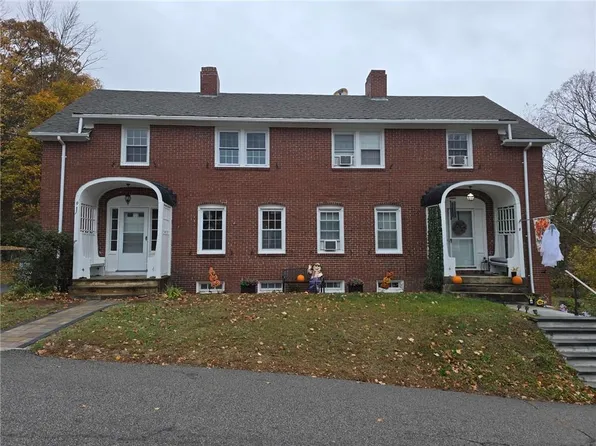 79 Goddard St, Scituate, RI 02831