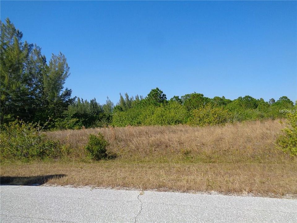 2nd image of 10507 Hatchett Cir