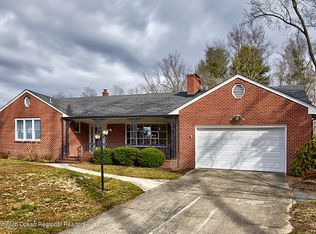 16 Roosevelt Ave, Trenton, NJ 08620