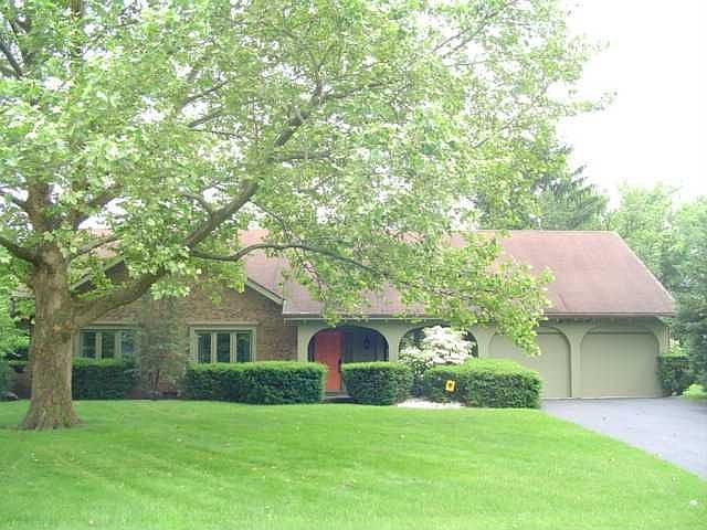 1st image of 5923 Bridlewood Dr