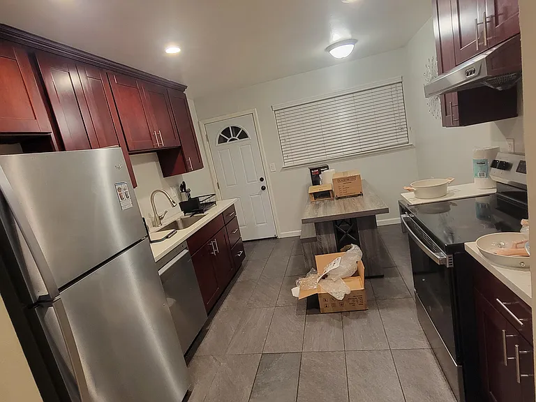 2091 Montecito Ave #2 — Photo 4