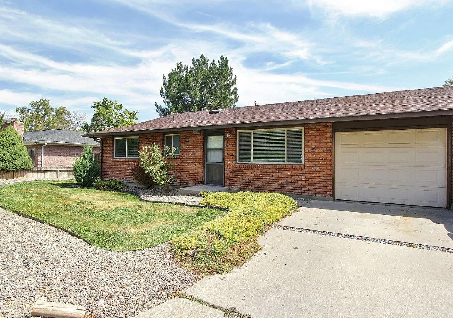 Charming Single-Level Townhome — Photo 1
