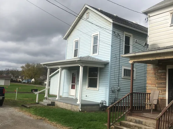 1575 Holliday St, East Liverpool, OH 43920