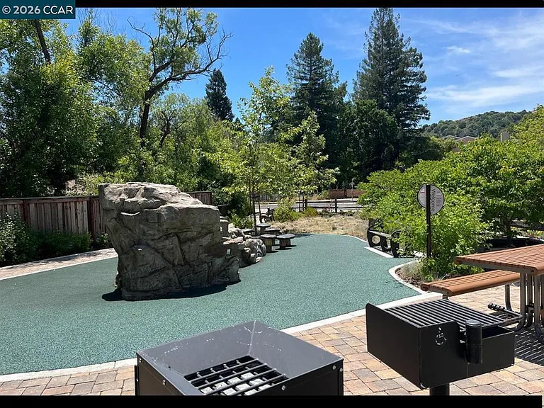 777 Country Club Dr — Photo 24