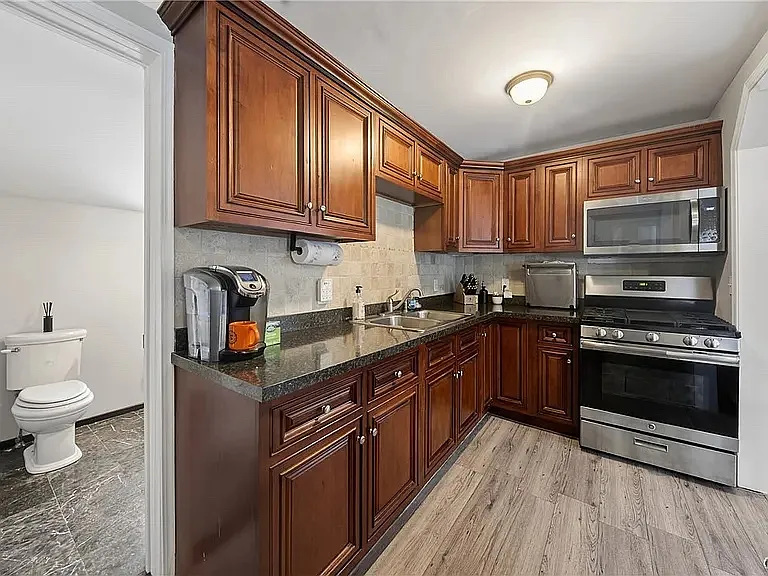 50 Center St — Photo 1