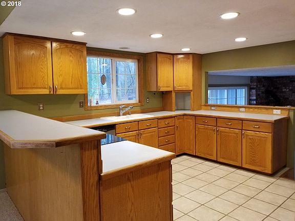 5th image of 20700 NE 172nd St