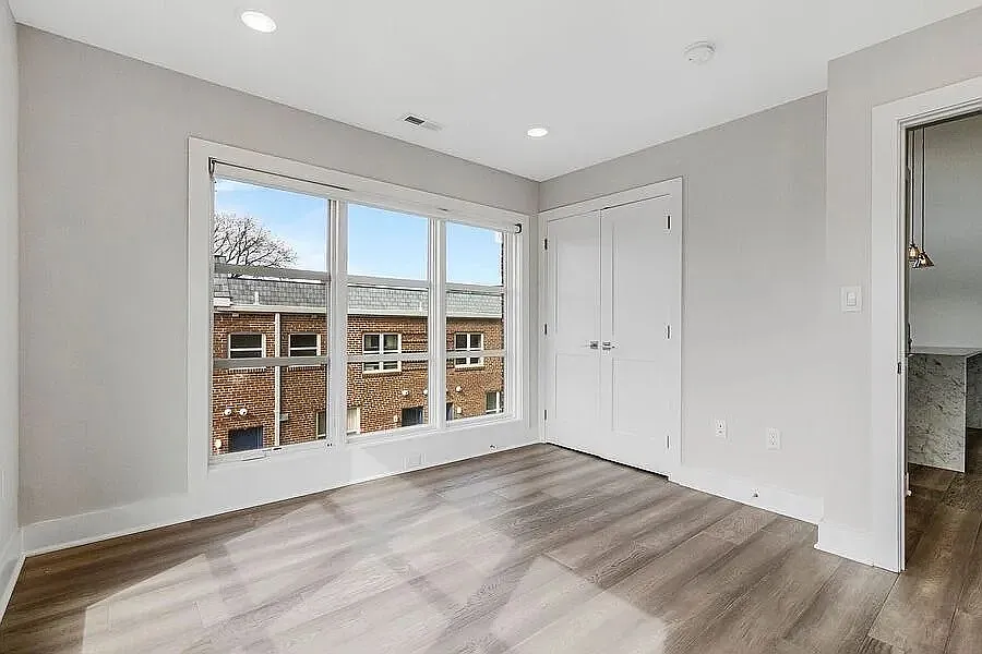 2 bed, 1100 sqft, $4,000 — Photo 3