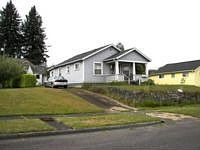 1st image of 506 E 10th St