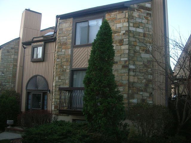 Stone Entrance with sliders