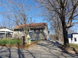 408 Riverview Dr, Asheville, NC 28806