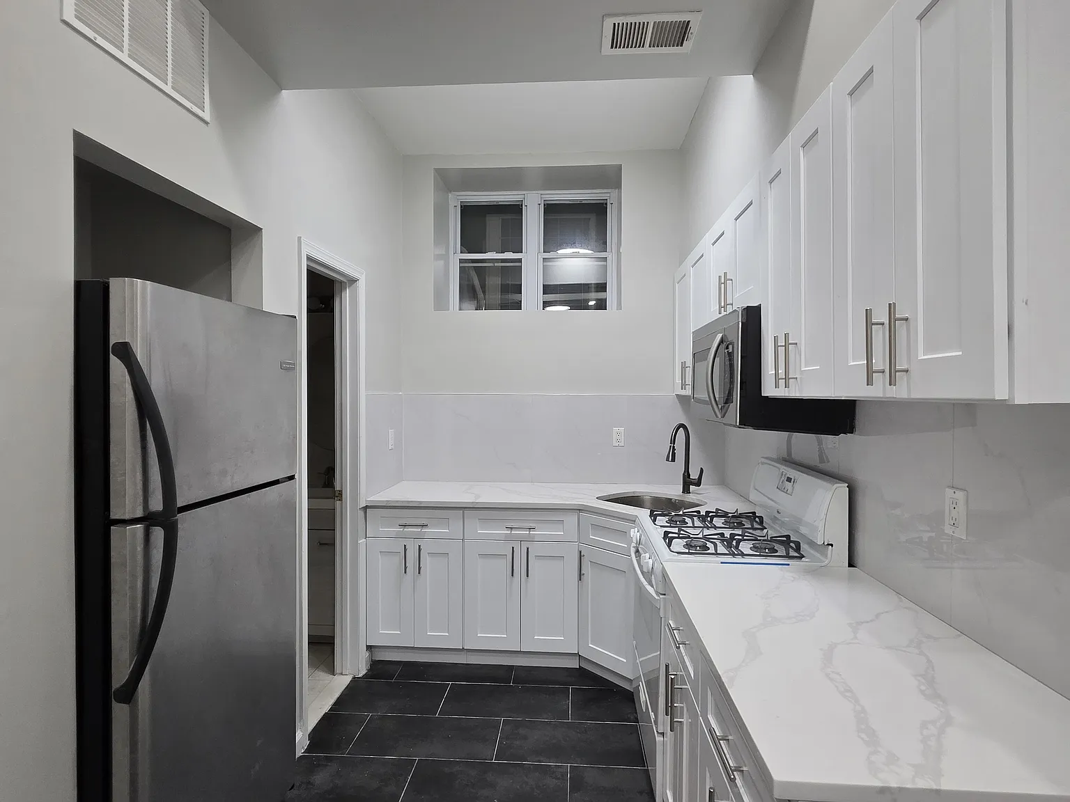 6 Serrell Ave — Photo 3