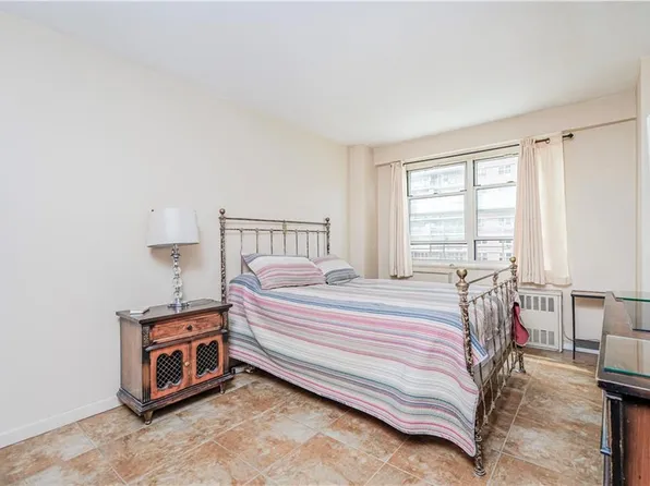 2928 West 5th Street image 11 of 20