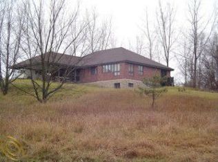 11810 Clark Rd, Davisburg, MI 48350