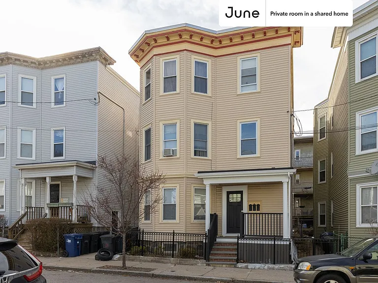 35 Newport St #B — Photo 10