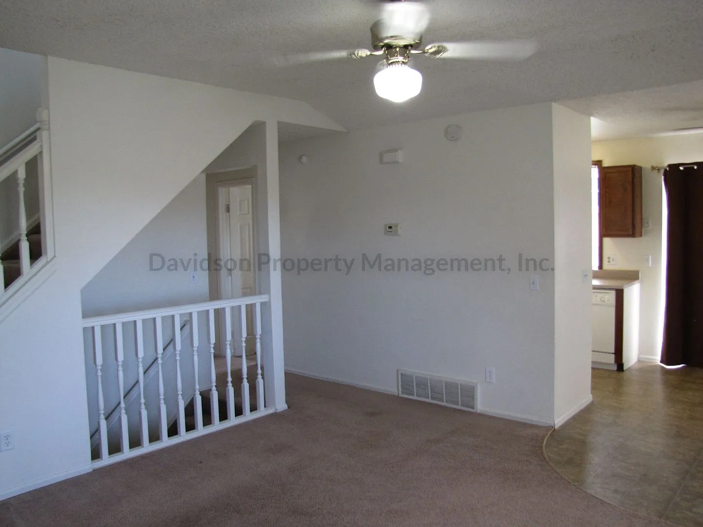Great 4 Bedroom House in Briargate — Photo 3