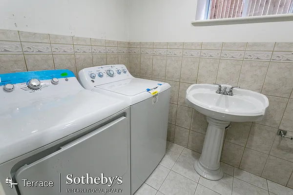 Rented by Terrace Sotheby's International Realty | media 37
