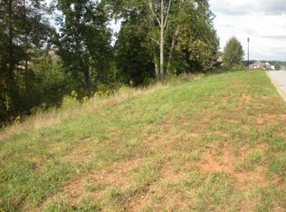 2335 Monticello Dr, Maryville, TN 37803