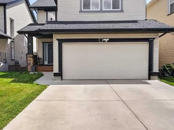 52 W Reunion Close NW, Airdrie, AB T4B 0M2