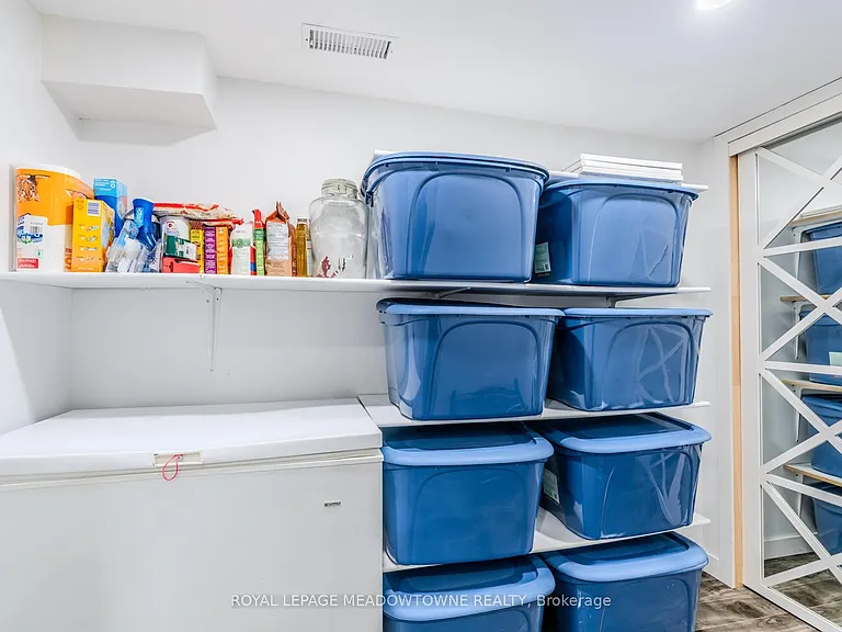 3206 Apricot St — Photo 44