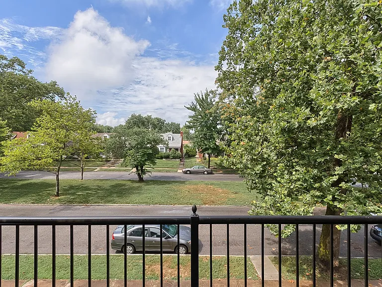 5204 Oleatha Ave #1W — Photo 6