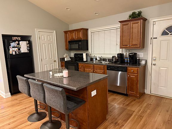 2nd image of 807 W Longleaf Dr