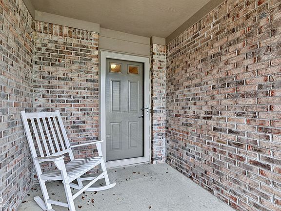2nd image of 20834 Summitt Rd