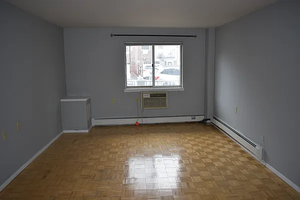 Rented by NY Space Finders Inc. | media 9