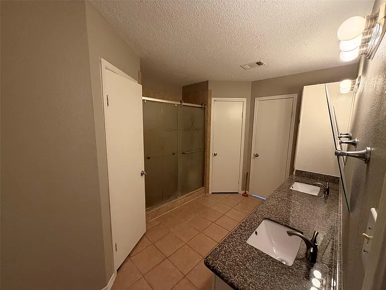 3227 Glade Springs Dr — Photo 22