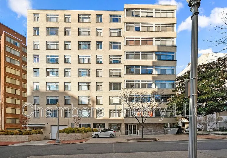 2401 H St NW #208 — Photo 3