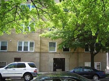 3rd image of 2331 W Arthur Ave APT 1E