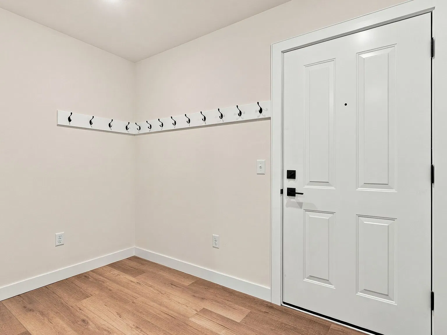 2 bed, 931 sqft, $2,650 — Photo 4
