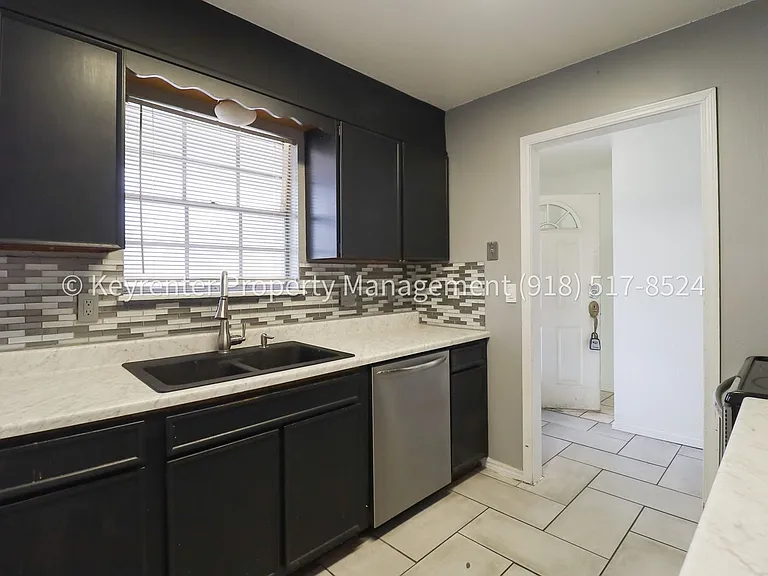 12804 E 13th St — Photo 9
