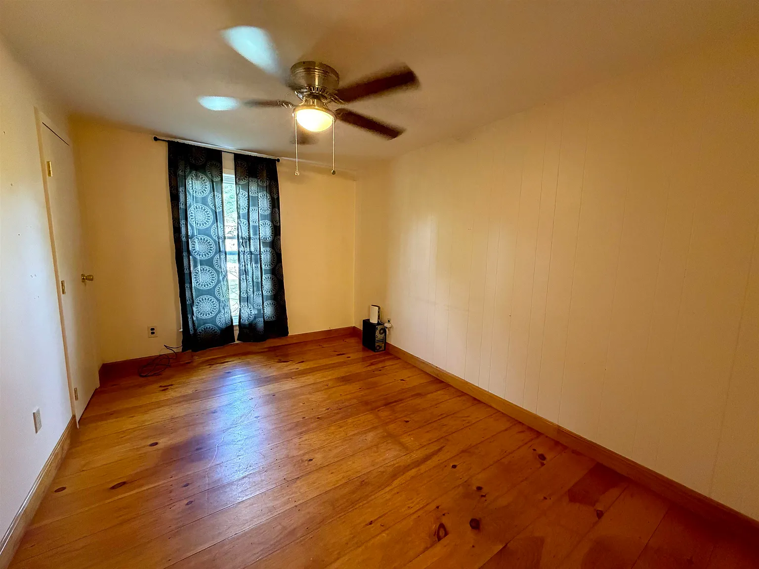 1 bed, 317 sqft, $1,325 — Photo 4