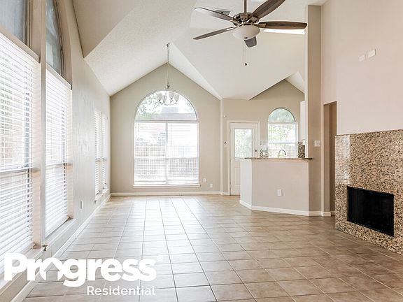 4th image of 7608 Honeybee Ln