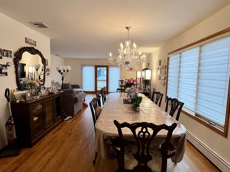 5 Roosevelt Ave #B — Photo 14