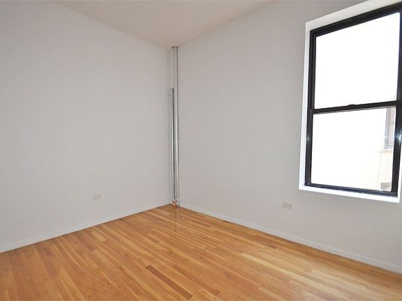 3rd image of 561 W 144th St APT 31