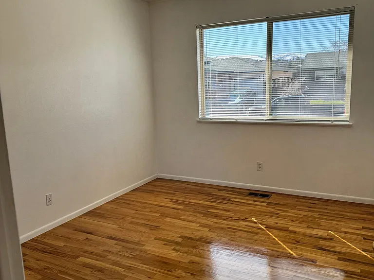 3384 Heights Dr — Photo 12