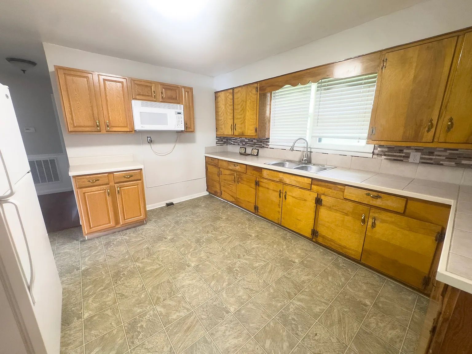 111 Florence Street - 1 — Photo 4