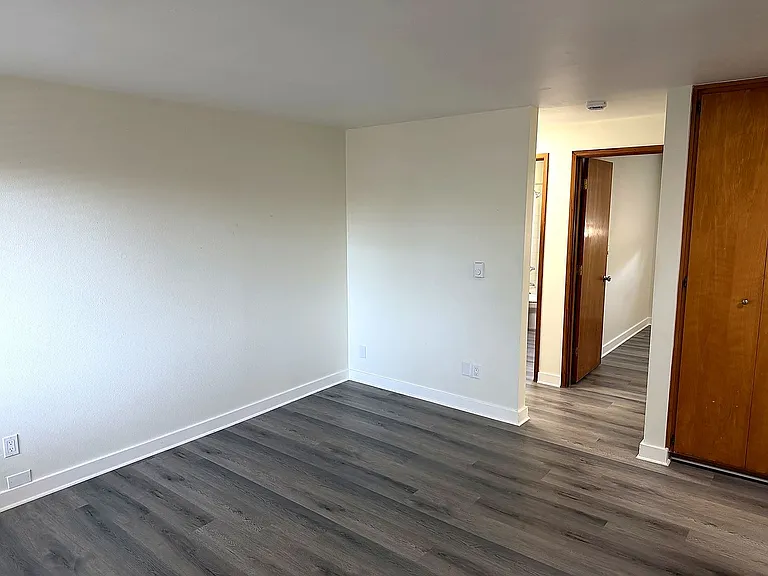 The Jules Apartments — Photo 3