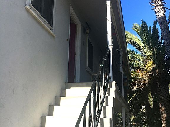 2nd image of 126 W Grape St #126